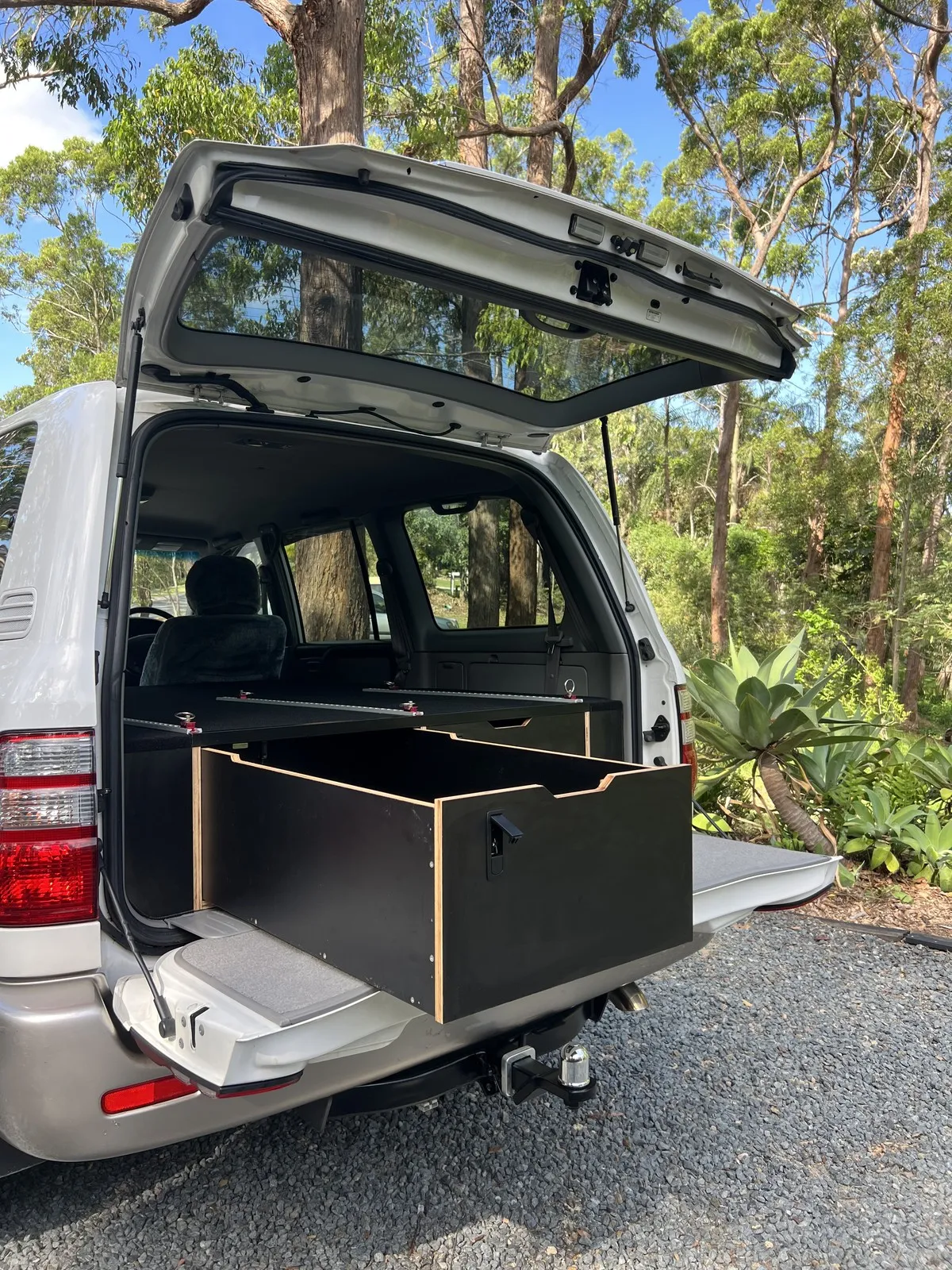 Brock C.'s Toyota Land Cruiser 100 Series fit-out