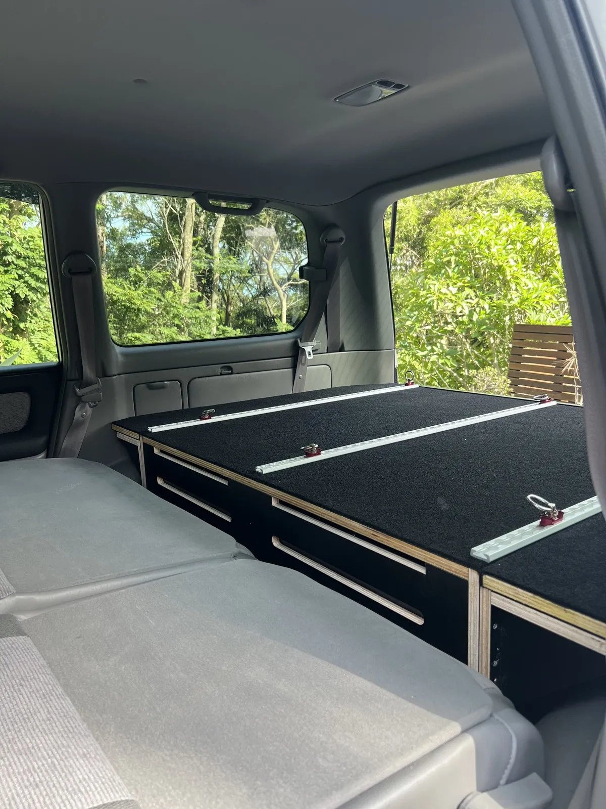 Brock C.'s Toyota Land Cruiser 100 Series fit-out