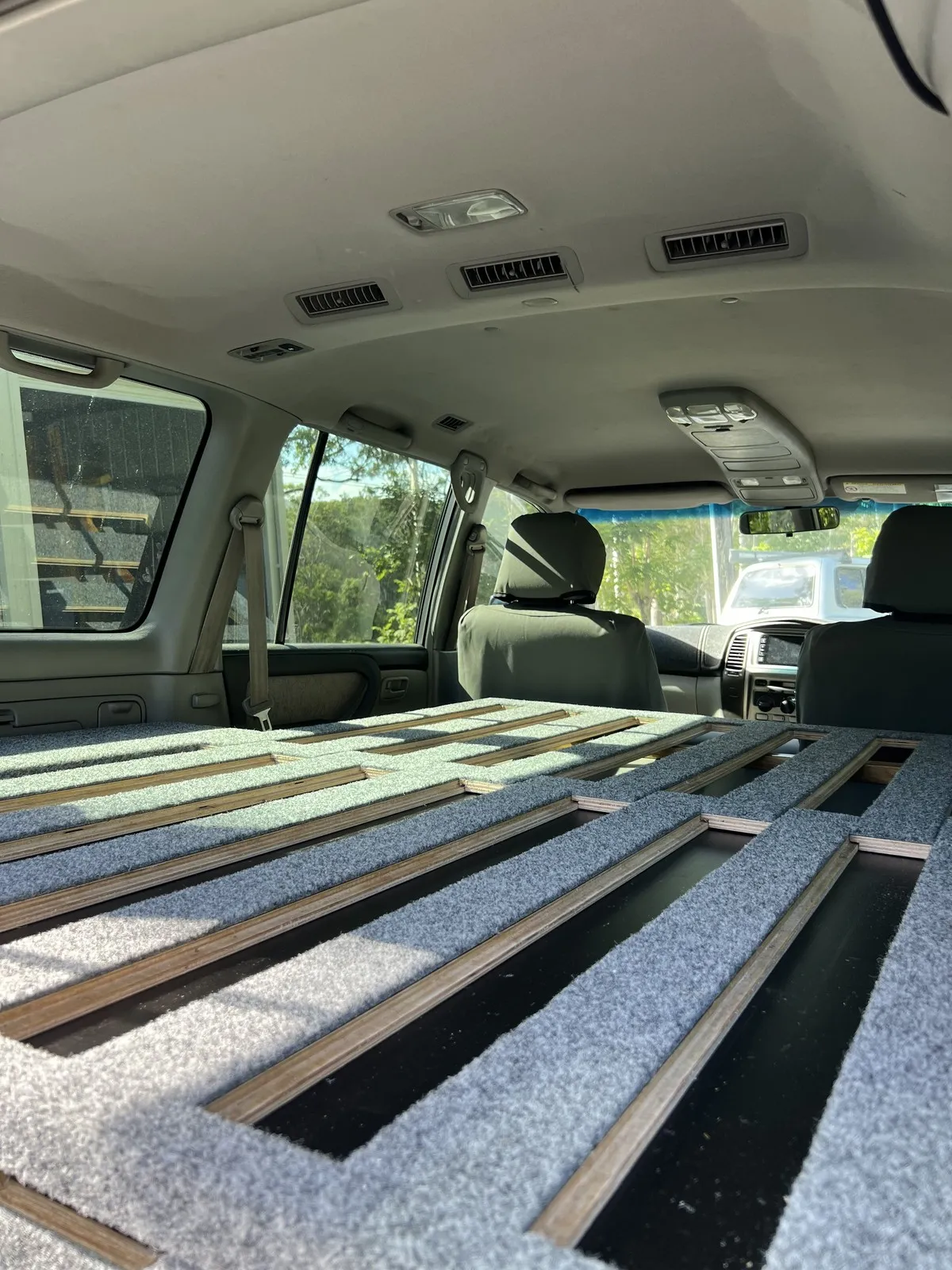 Jai G.'s Toyota Land Cruiser 100 Series fit-out