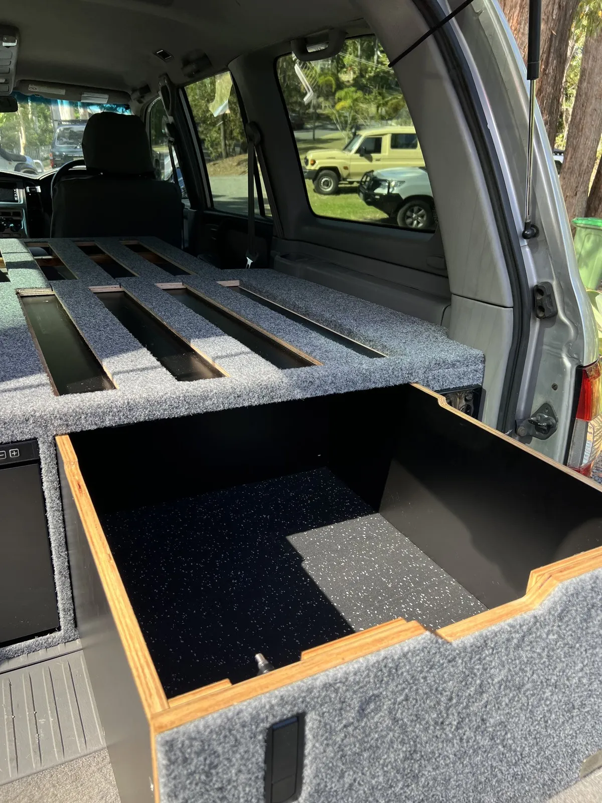 Jai G.'s Toyota Land Cruiser 100 Series fit-out - photo 10