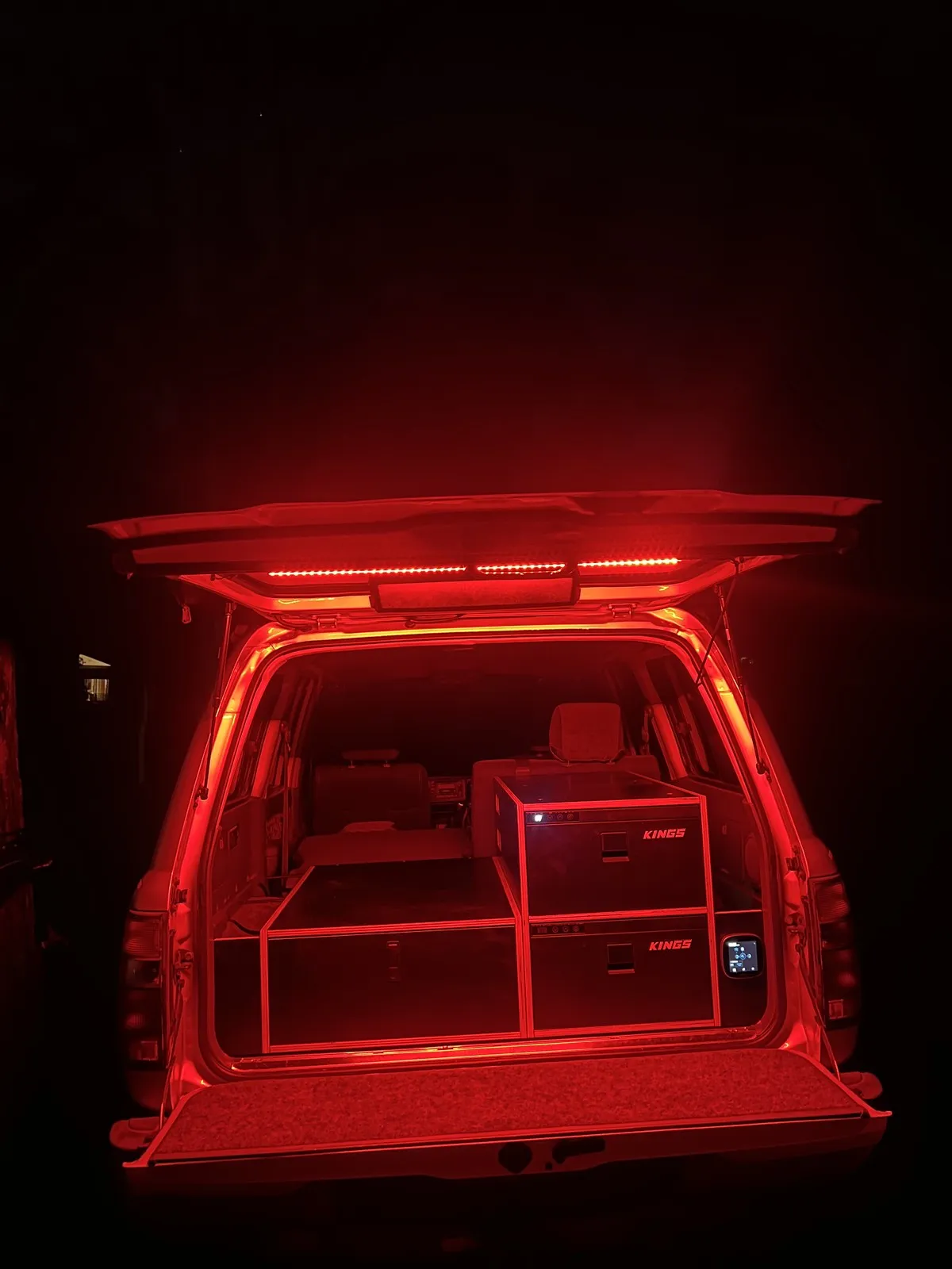 Luke C.'s Toyota Land Cruiser 80 Series fit-out