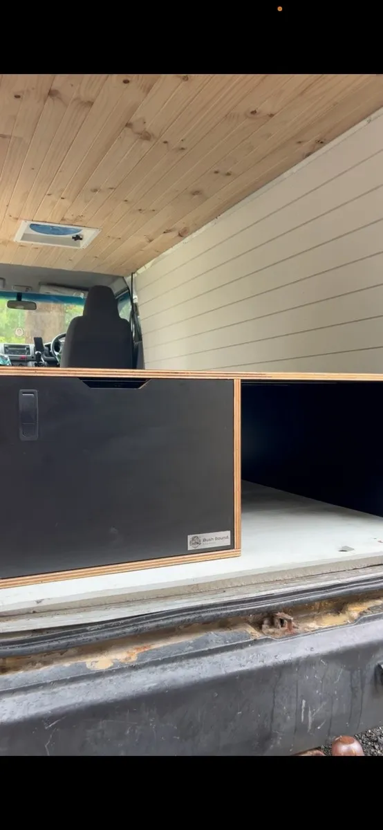 Luis C.'s Toyota Hiace fit-out - photo 4