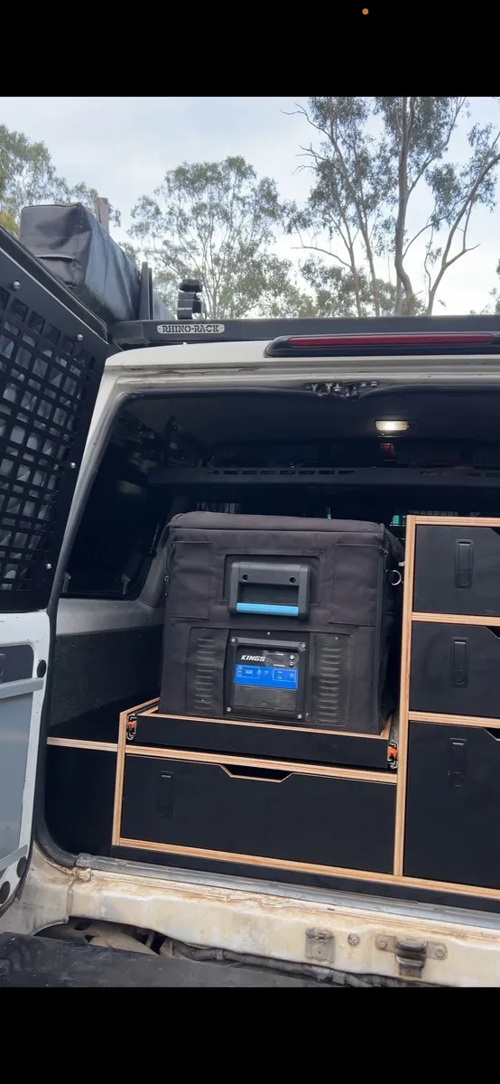 Jacob H.'s Toyota Land Cruiser 76 Series fit-out