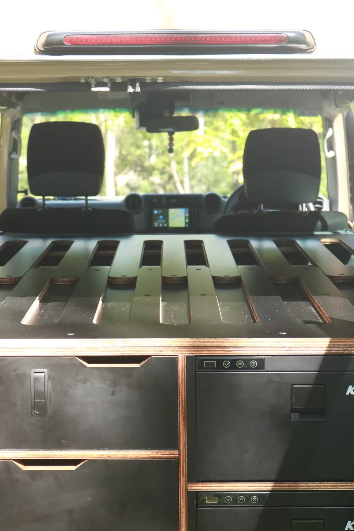 Joshua C.'s Toyota Land Cruiser Troop Carrier (Troopy) fit-out
