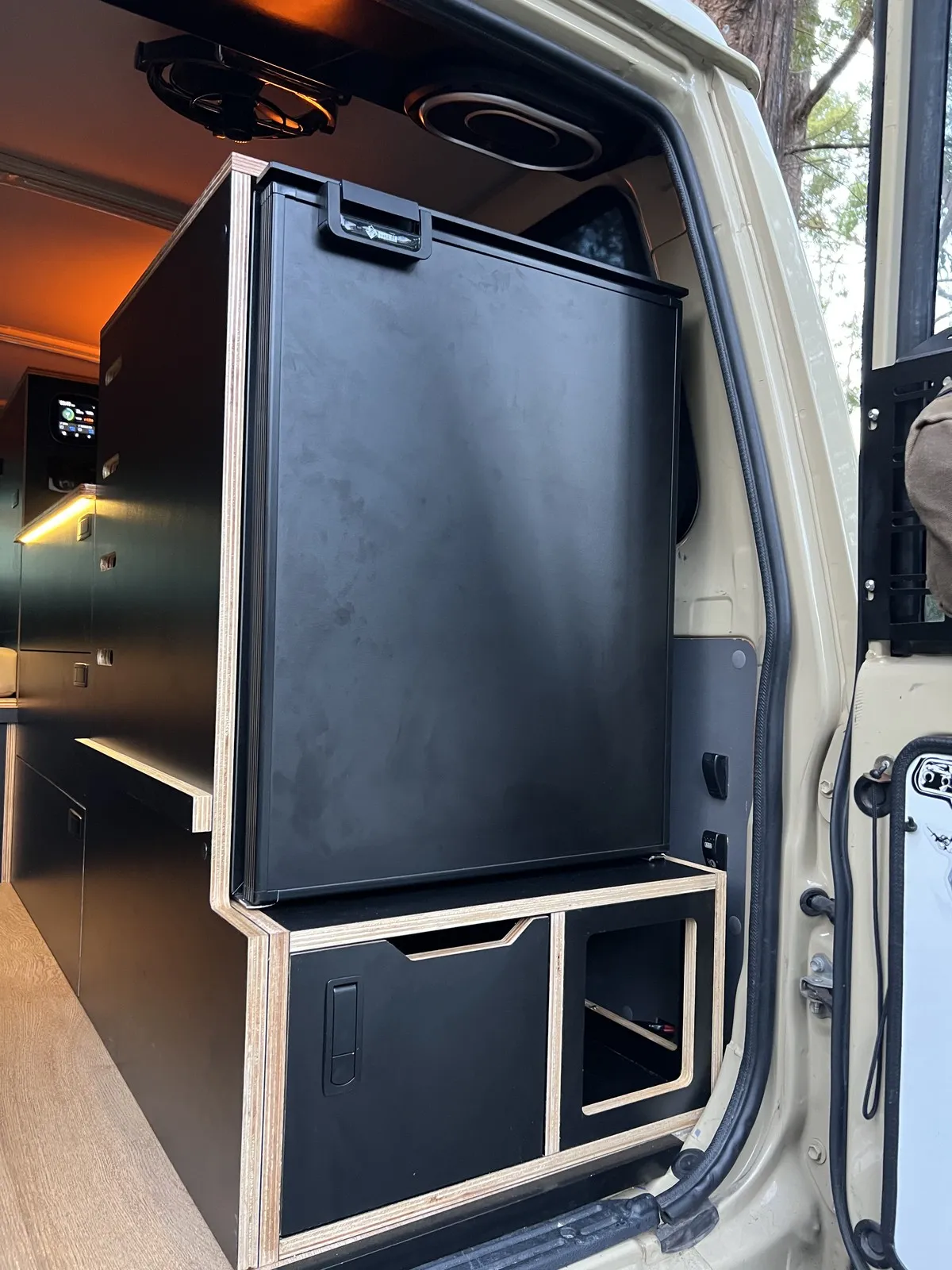 Mick D.'s Toyota Land Cruiser Troop Carrier (Troopy) fit-out - photo 5