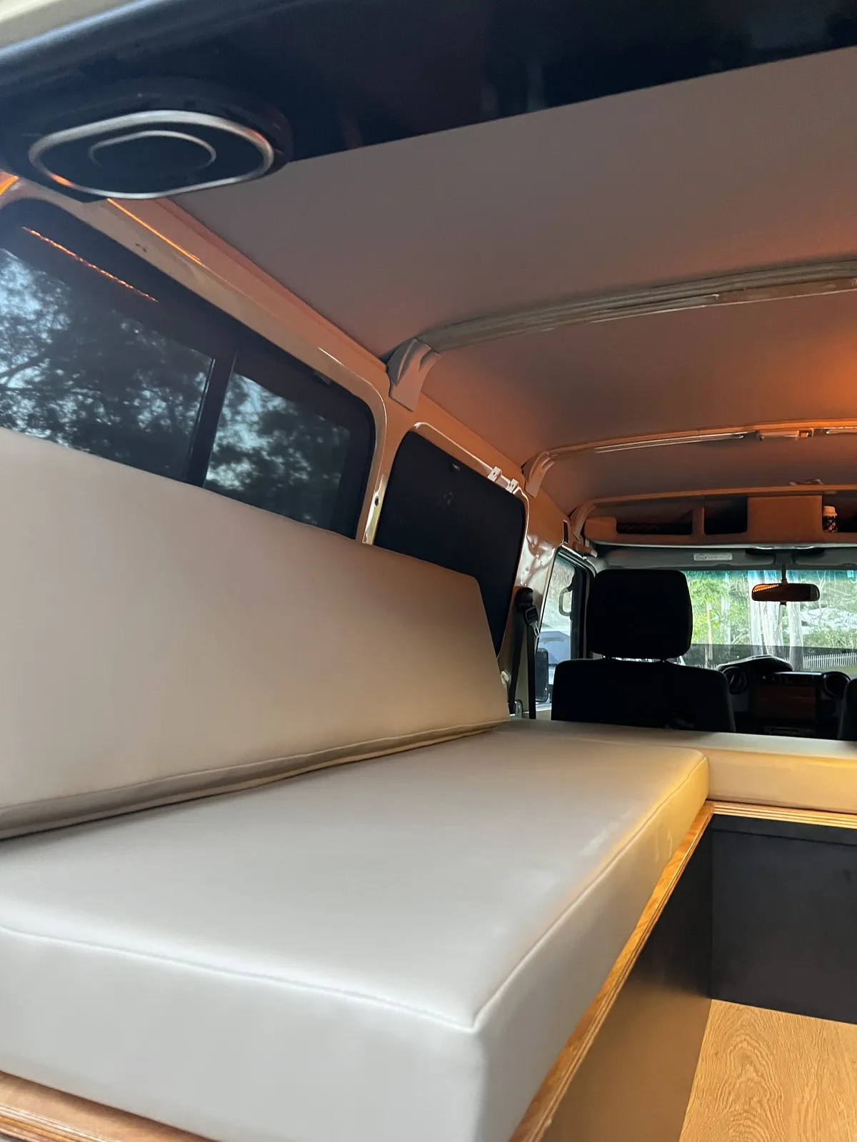Mick D.'s Toyota Land Cruiser Troop Carrier (Troopy) fit-out