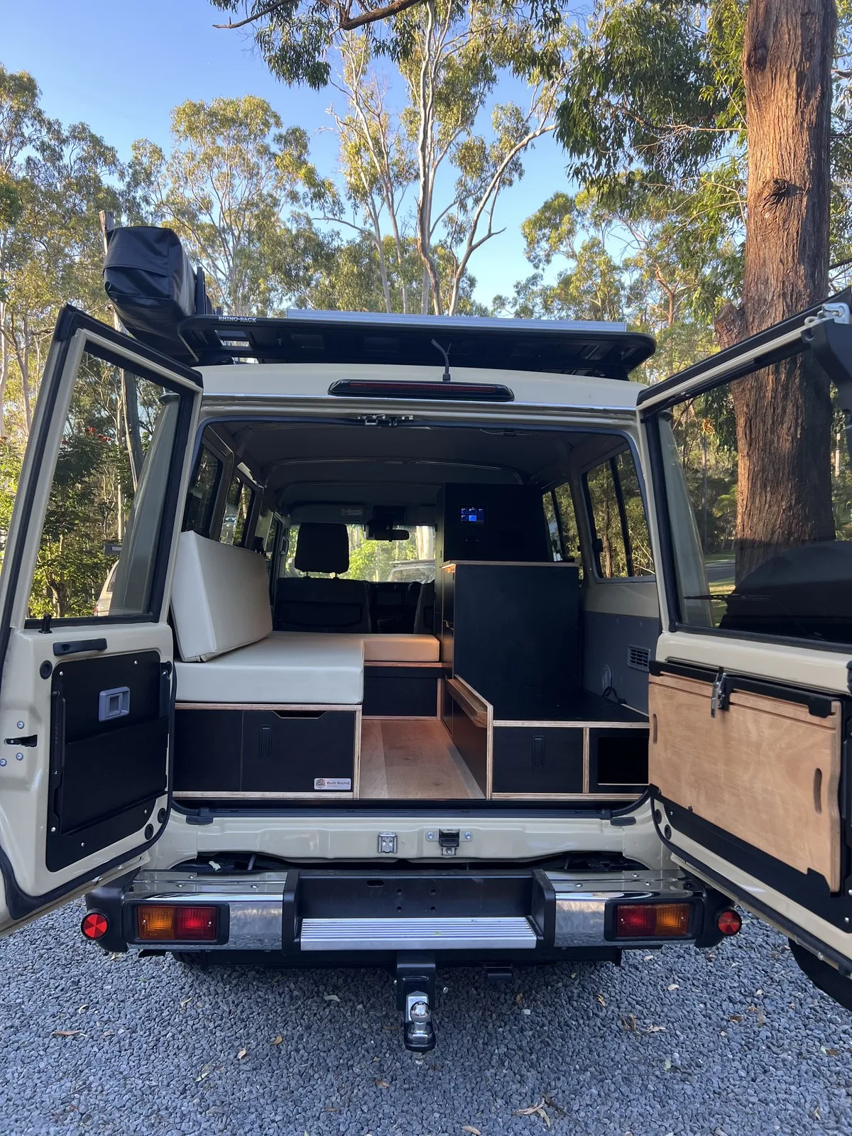 Jack F.'s Toyota Land Cruiser Troop Carrier (Troopy) fit-out