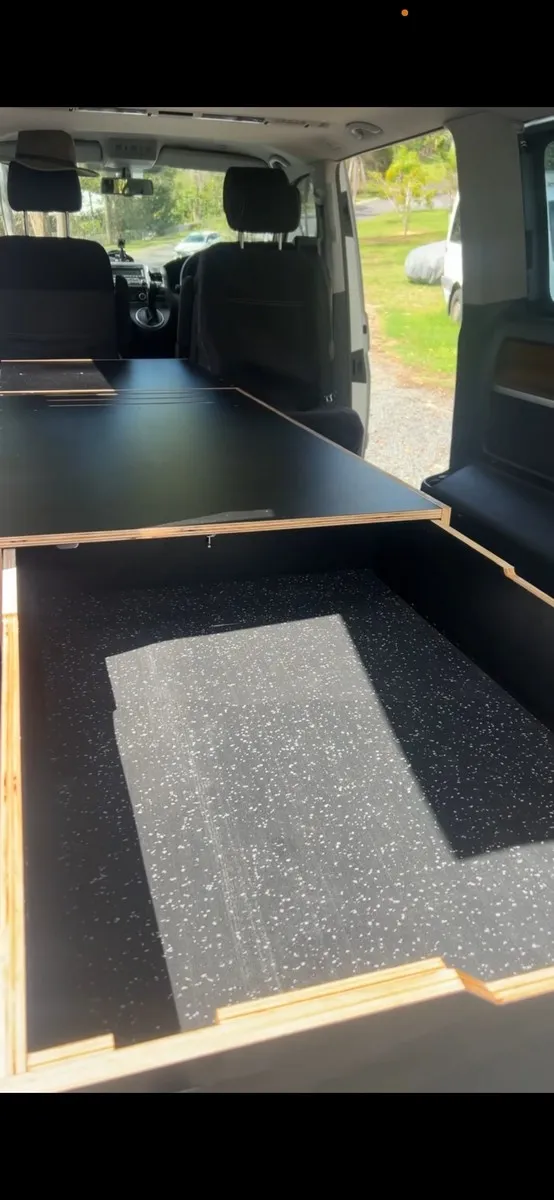 Katrina S.'s Volkswagen Multivan fit-out - photo 4
